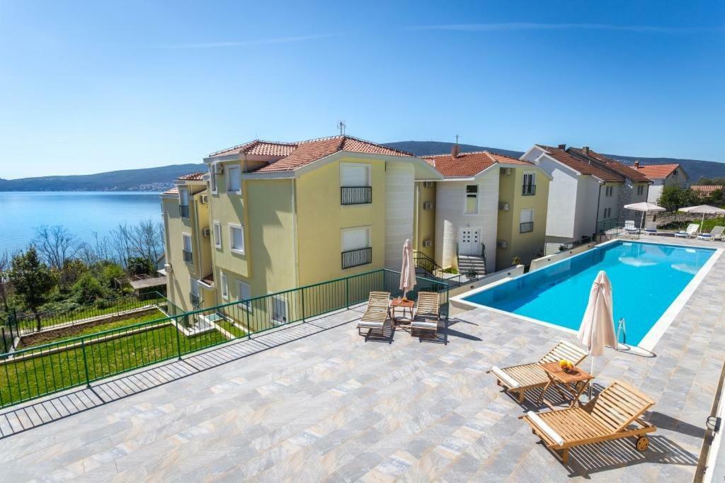 Adriadome Paradise Bijela Luaran gambar